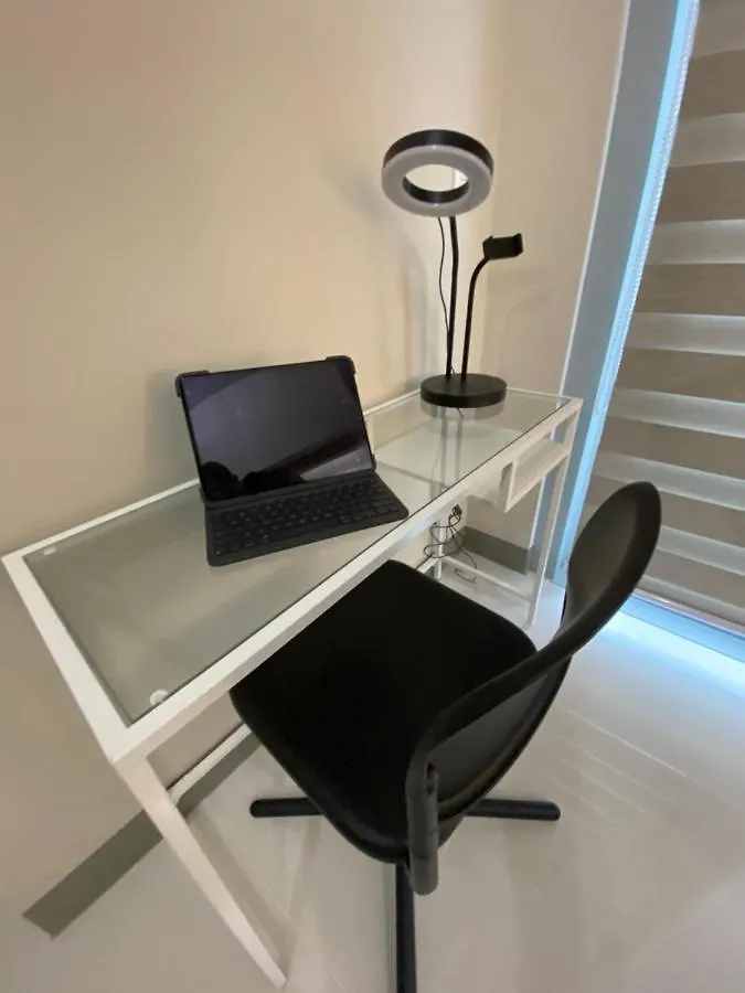 1 Bedroom Uptown Bgc Condo With Balcony Manila