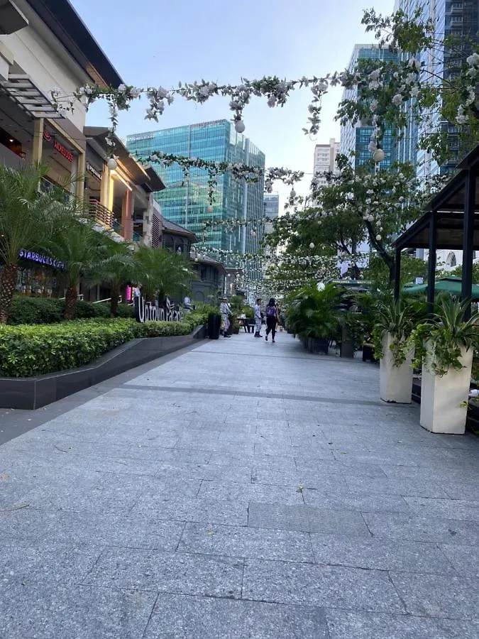 1 Bedroom Uptown Bgc Condo With Balcony Manila