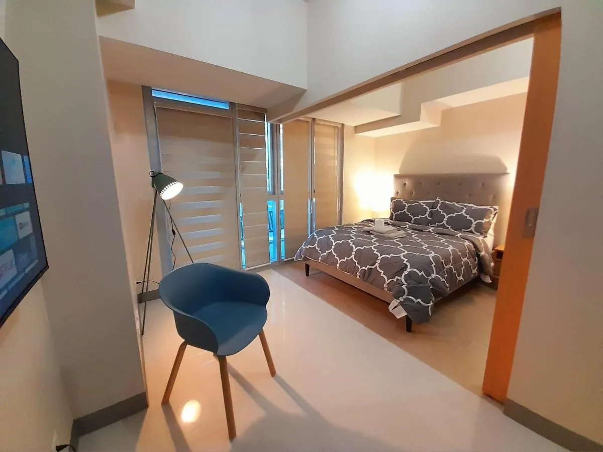 1 Bedroom Uptown Bgc Condo With Balcony Manila