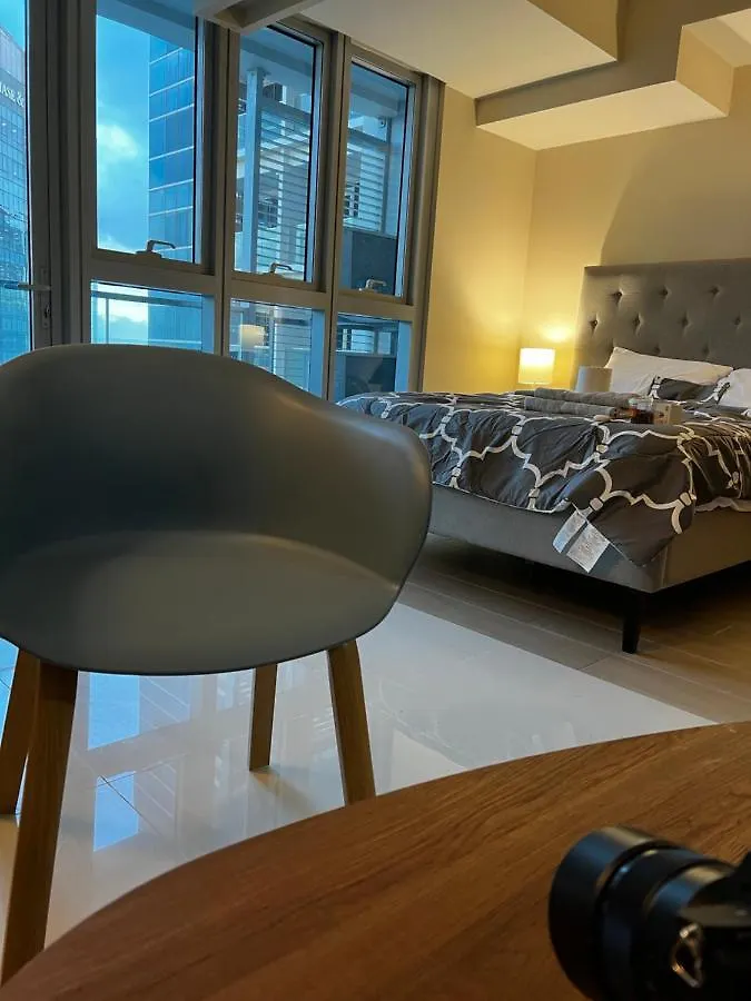 1 Bedroom Uptown Bgc Condo With Balcony Manila 0*,  Philippines
