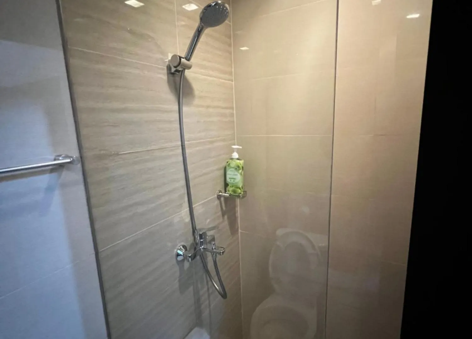 1 Bedroom Uptown Bgc Condo With Balcony Manila